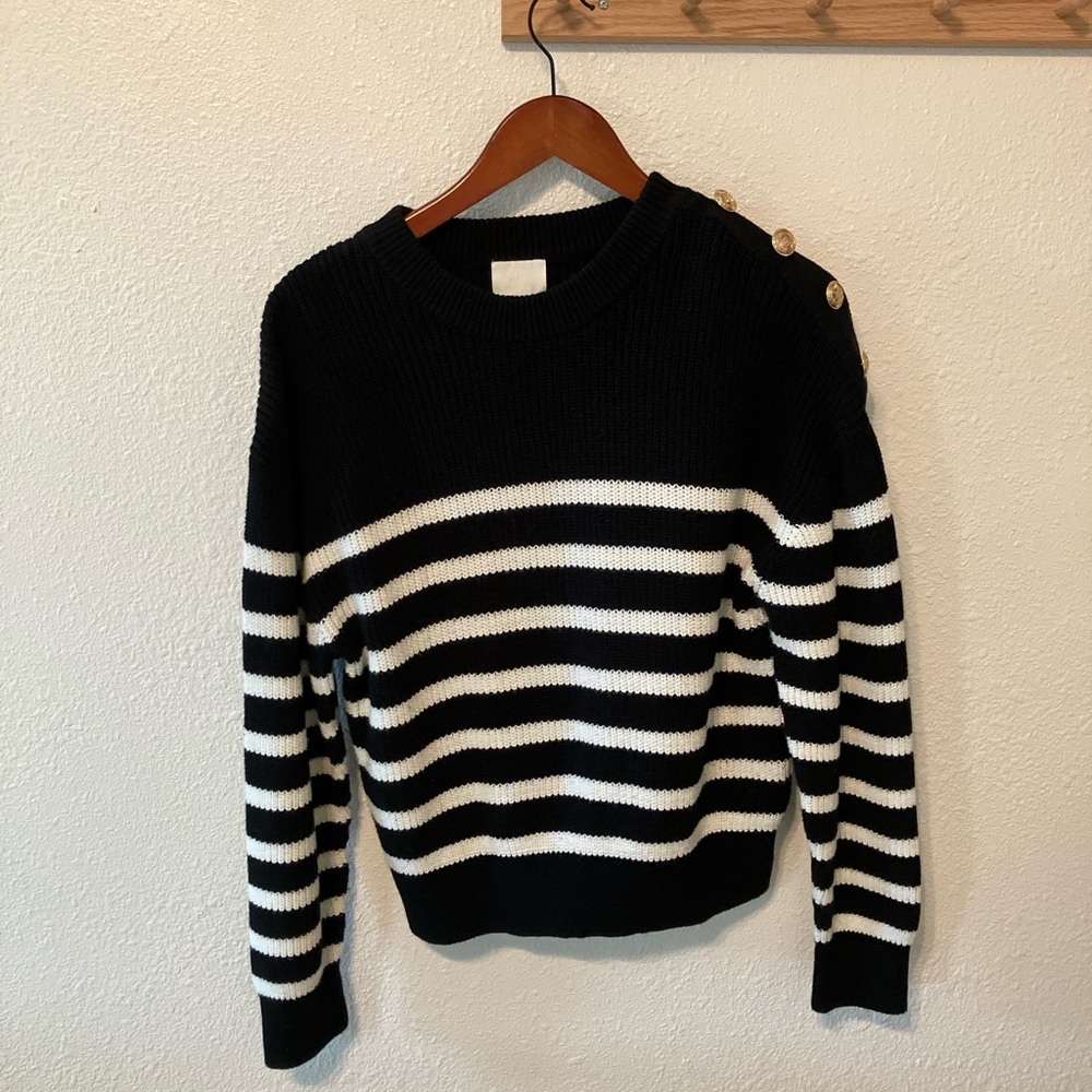 H&M Black and White Striped Crew Neck Sweater